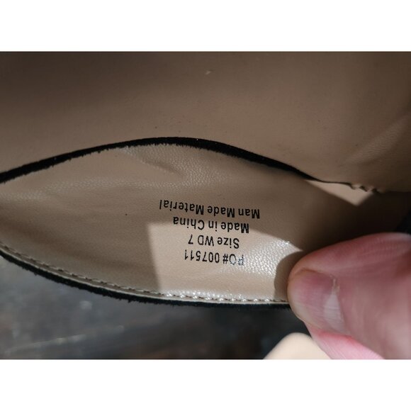 NEW Journee Collection Larna Black Peep Toe Kitten Heels/Sz. 7 Wide - Picture 8 of 8